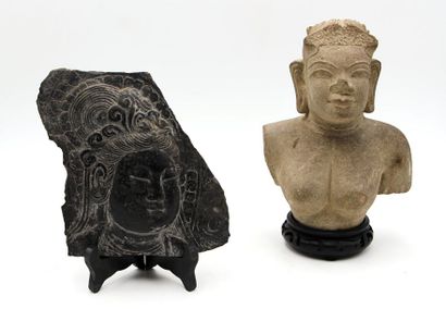 null Ensemble de 2 sculptures comprenant un buste de femme en grès gris et visage...