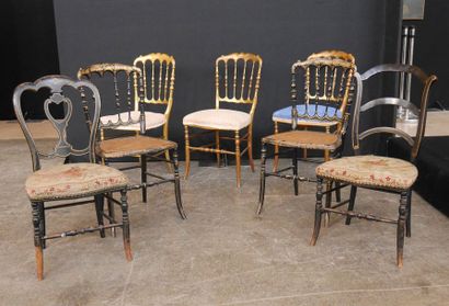 null Ensemble de sept chaises 

en bois noirci

Epoque Napoléon III