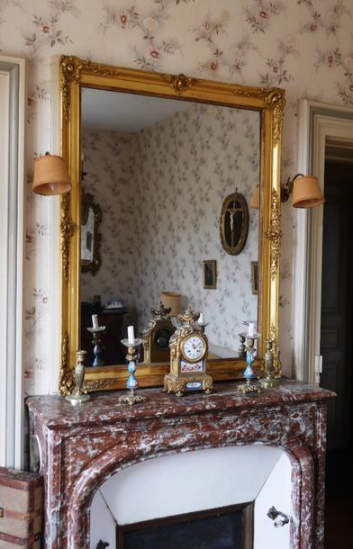 null Miroir en stuc doré 

XIXe siècle

H: 136cm