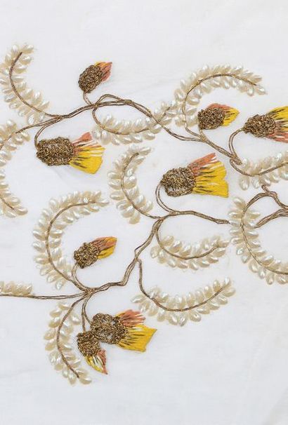 null Échantillon Lesage pour Schiaparelli 1937 Eté
Motif floral. Fil d'or, fil de...
