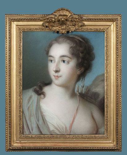 École FRANÇAISE du XVIIIe siècle Portrait de femme en Diane
Pastel sur papier
39...