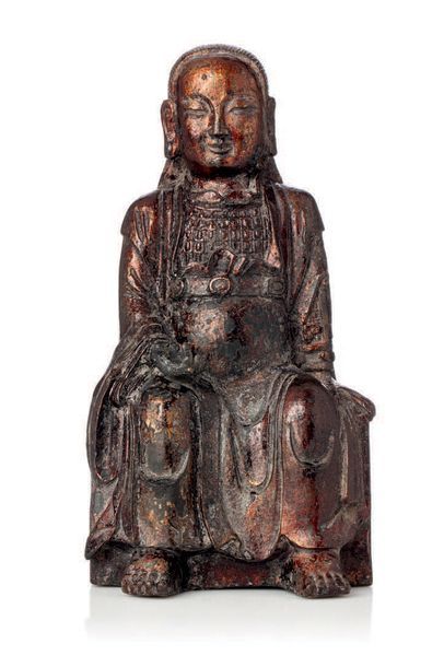 Chine XVIIe siècle Statuette en bronze laqué et doré, représentant Zhen Wu en armure.
H....