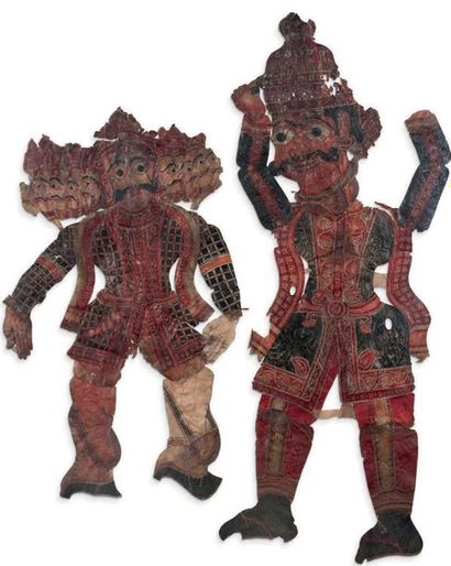 INDONÉSIE XIXE SIÈCLE Bel ensemble décoratif composé de quatre grandes marionnettes,...