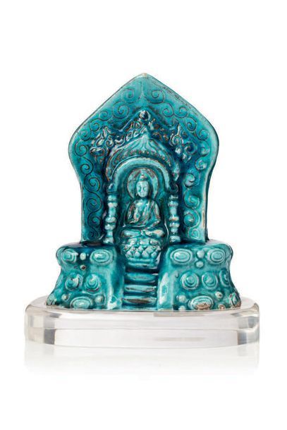 Chine XIXe siècle Groupe en céramique émaillée bleu turquoise, représentant un Bouddha...