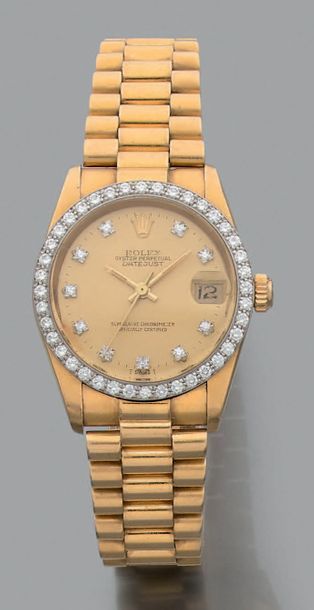 ROLEX Vers 1982 Ref 6828. N°7280634
Modèle de dame tout or bracelet président, lunette...