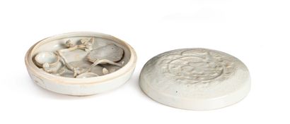 CHINE STYLE DES SONG (960-1279) 
Boite ronde couverte sur petit pied, en céramique...