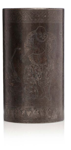 CHINE XVIIIe siècle Porte-pinceaux en bronze niellé d'argent, représentant des divinités...