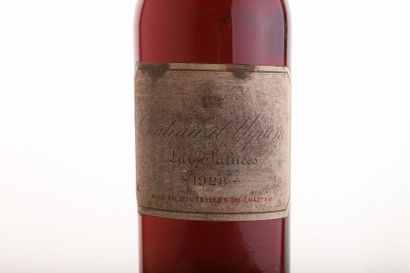 null 1 B CHÂTEAU D'YQUEM (T.L.B; e.t.h; bouchon et capsule sale estampés) - 1928...