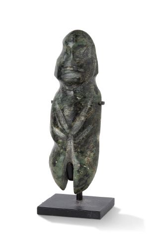 null RARE LITTLE MEZCALA IDOL.
GUERRERO, MEXICO.
00-100 BC B.C.
Green serpentine...