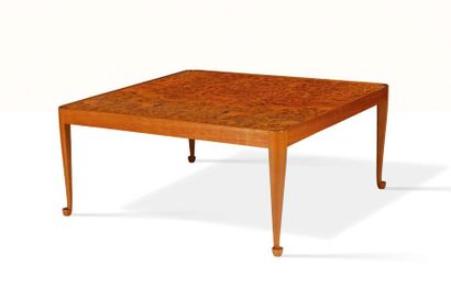 Josef Frank (1885-1967) 
Table
Erable 48.5 x 150 x 150 cm.
Svenskt Tenn, circa 1930
Coffee...