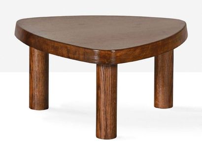 Pierre CHAPO (1927-1986) Coffee table
Elm
13.39 x 24.21 x 25.2 in.