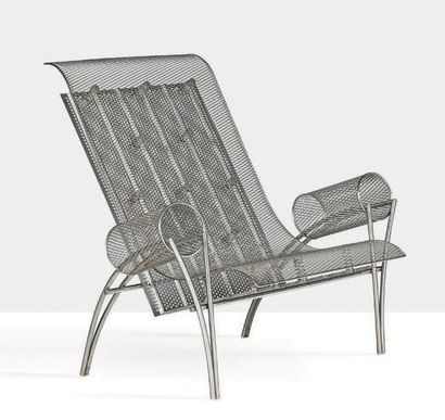 TOYO ITO (1941) Large lounge chair
Chrome-plated steel
41.34 x 37.8 x 41.34 in.