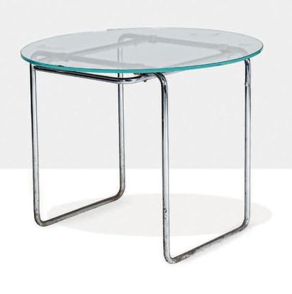 Marcel Breuer (1902-1981) Table dite B18
Métal tubulaire, verre, caoutchouc
Pastille...