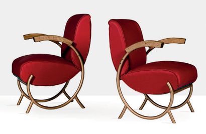 CHARLES SICLIS (1889-1942) Paire de fauteuils
Cuir, acier, aluminium
85 x 62 x 70...