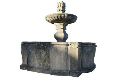 null Rare fontaine centrale d'apparat en pierre. Elle est composée d'un bassin de...