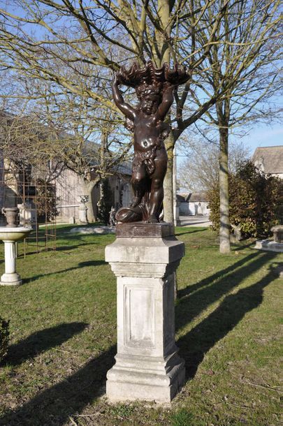 null Centre de fontaine en fonte ou bain d'oiseau à  l'image d'un chérubin couronné...