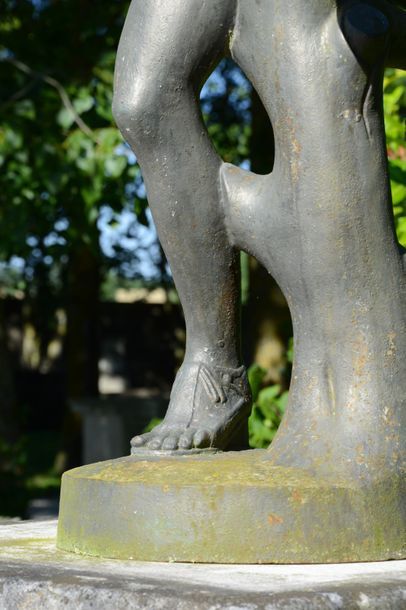 null Statue en fonte d'Atalante, d'après Pierre LEPAUTRE (Paris, 1559-60 - Paris,...