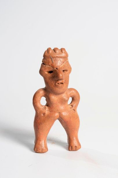 Woman standing 
Brown terracotta - Mexico...