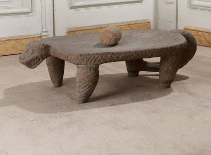  Metate 
The curved plateau forms the body of the feline which rests on its four...