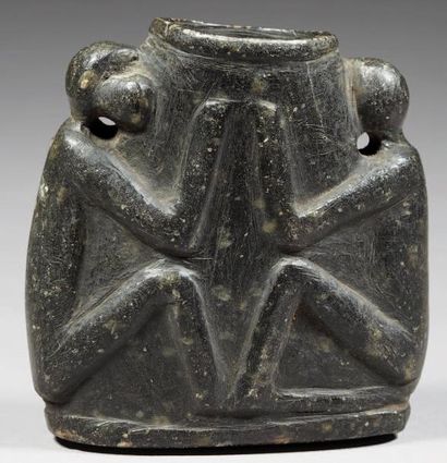 EGYPTE Pot à khôl représentant deux singes assis de part et d'autre d'un vase de...