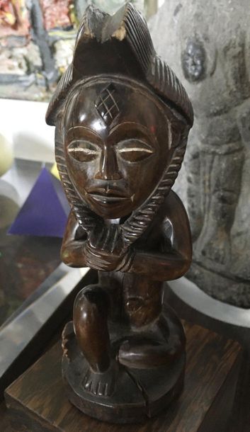Sculpture africaine (Baoulé?) homme assis...