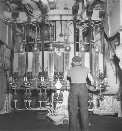 Roger SCHALL (1904-1995) Engine room, Atlantic Ocean, May 1935.

Photograph, silver...