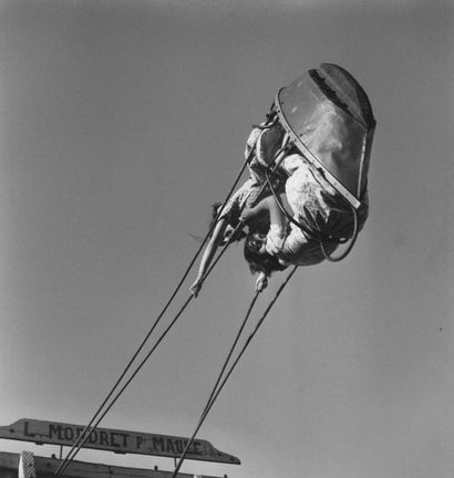 Roger SCHALL (1904-1995) The swing at the fair of the throne, Paris, ca. 1930

Photograph,...