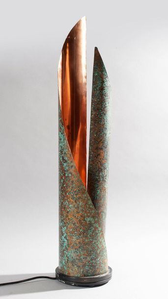 Copper lamp 
H 83cm, 
Around 1970