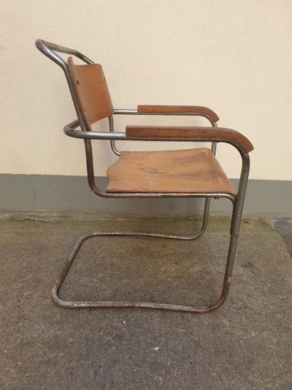 Marcel BREUER (1902-1981) 
Modernist armchair...