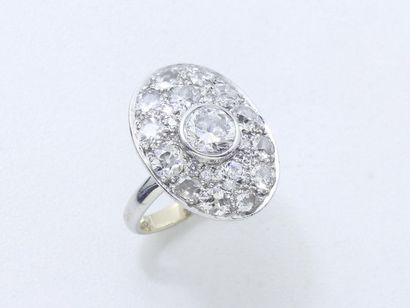Marquise ring in rhodium-plated gold 750...