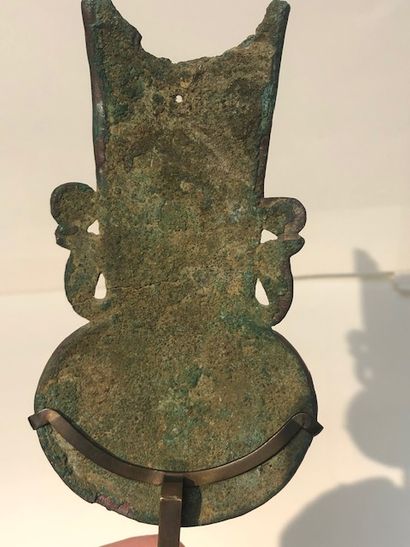 Bronze counterweight of an Egyptian necklace...