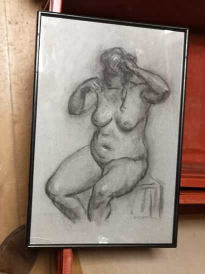 BESSERIE 
Female nude 
Charcoal and white...