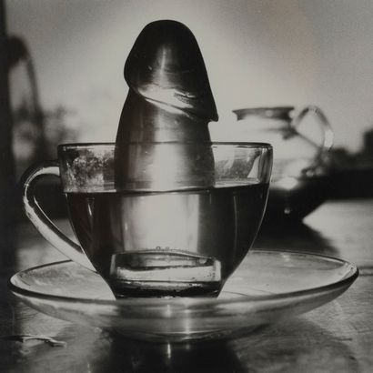 Arthur Tress (1940)

Cup of tea

Tirage argentique...