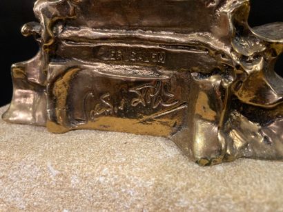 null Salvador DALI

Ménorah

Bronze doré.

Fonte Monoi, numérotée 113/150

Haut....