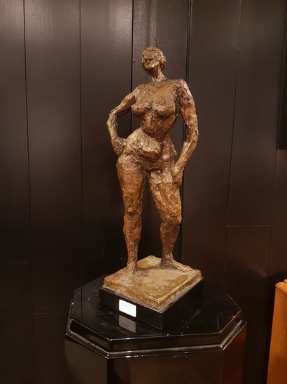 null Guy LARTIGUE (Né 1927) 

Nu féminin. 

Bronze à patine mordorée.

Signé.

Haut....