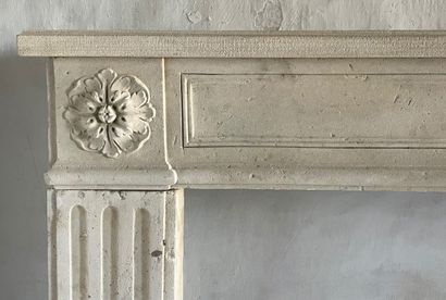  Louis 16 style stone mantel 
18th century. 
Height cm - Width cm - Depth cm 
Fireplace...