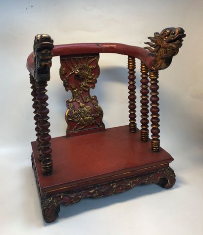 Altar piece in the form of an armchair in...