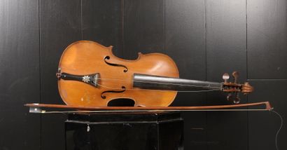 Study violin and its bow