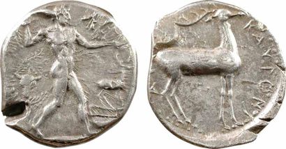 Bruttium Statère, Caulonia, c.475-470 av. J.-C. - A/[KAV] - Apollon nu, marchant...