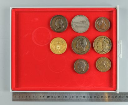 Equestrianism, shows, various. Set of 8 bronze...