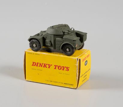DINKY TOYS AML panhard . In its box
