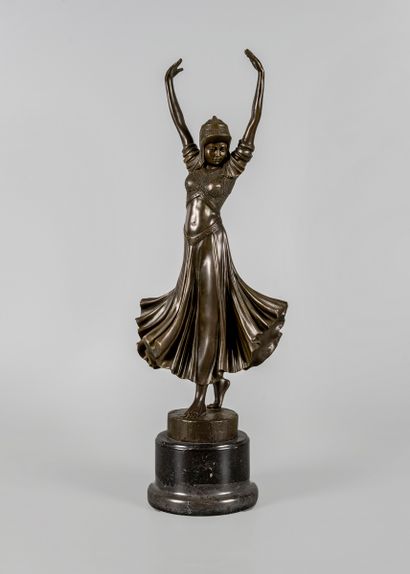 BERRARD 
Danseuse 
Epreuve en bronze 
Signé...