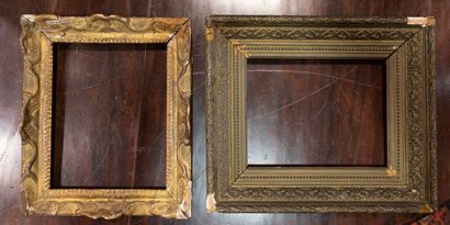 null Deux cadres en bois sculpté de style Louis XV et Louis XVI

34 x 28 cm. ; 37...