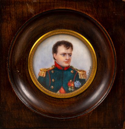 J.DESHAYES

Portrait of Napoleon Bonaparte

Miniature...