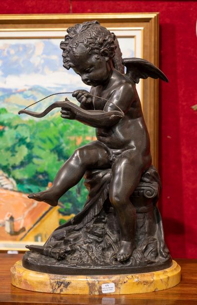  Cupidon tirant à l'arc Sculpture en bronze...