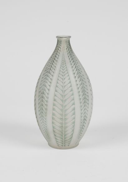 R Lalique France

Vase modèle 