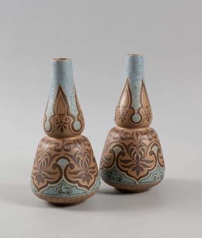 DOULTON LAMBETH 
Pair of stoneware vases....