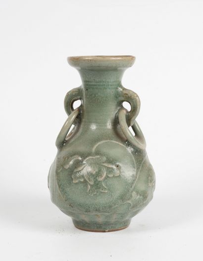 Celadon stoneware vase 
Yuan style 
Height:...