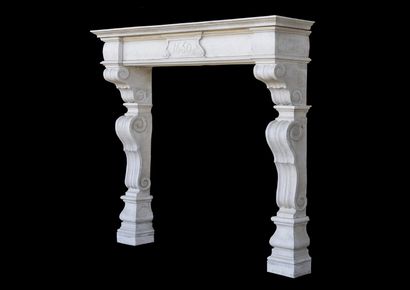  Louis 14 mantel. 
Lintel adorned with a cartouche dated 1650. jambs in consoles...