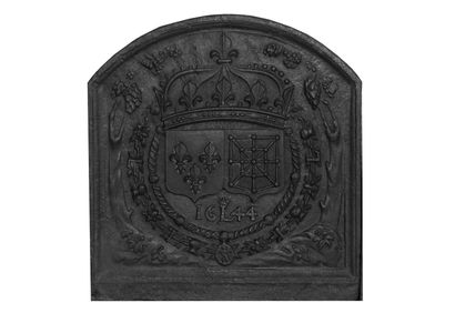  Louis 14 fireback. 
Coat of arms with the arms of France and Navarre, crowned with...